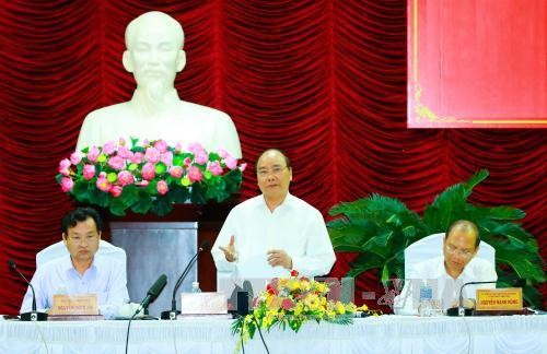 Нгуен Суан Фук провел рабочую встречу с руководством провинции Биньтхуан - ảnh 1